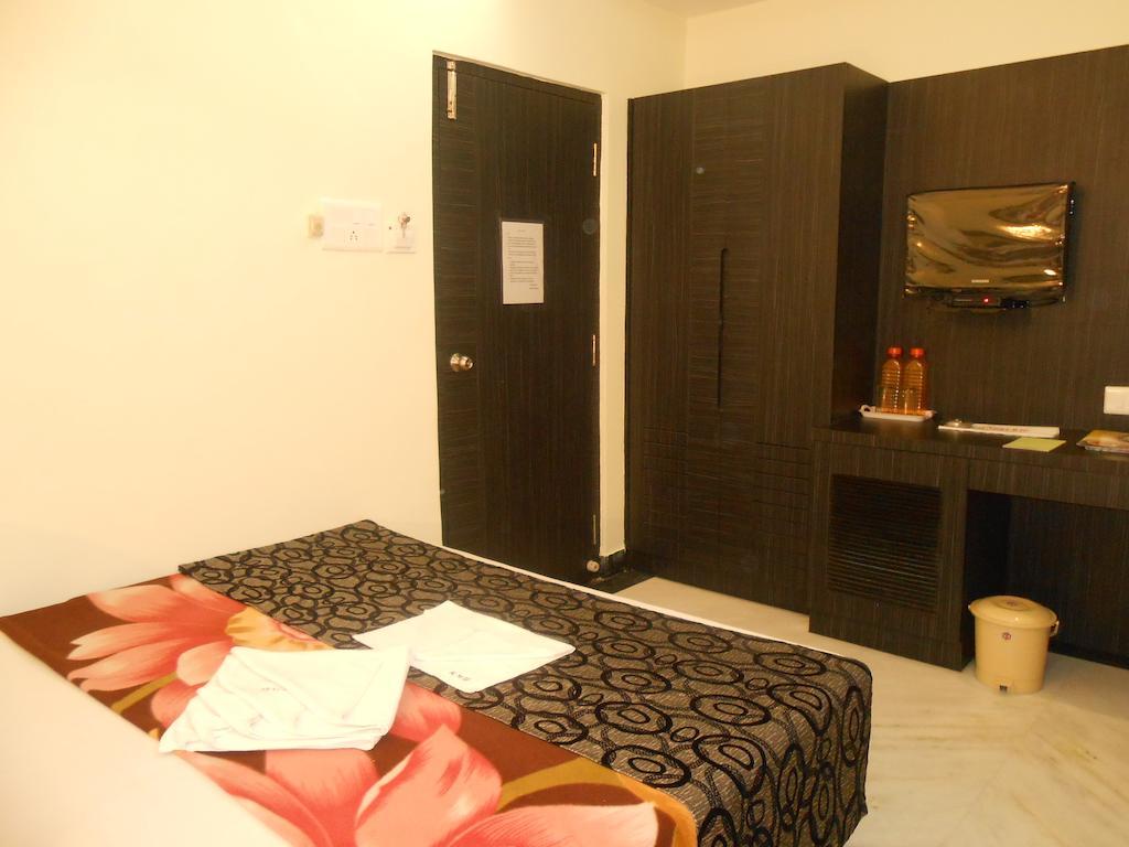 Hotel Mulberry Kolkata Exterior photo
