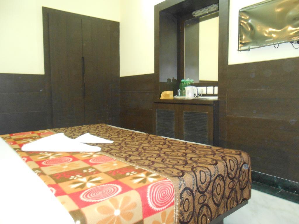 Hotel Mulberry Kolkata Exterior photo
