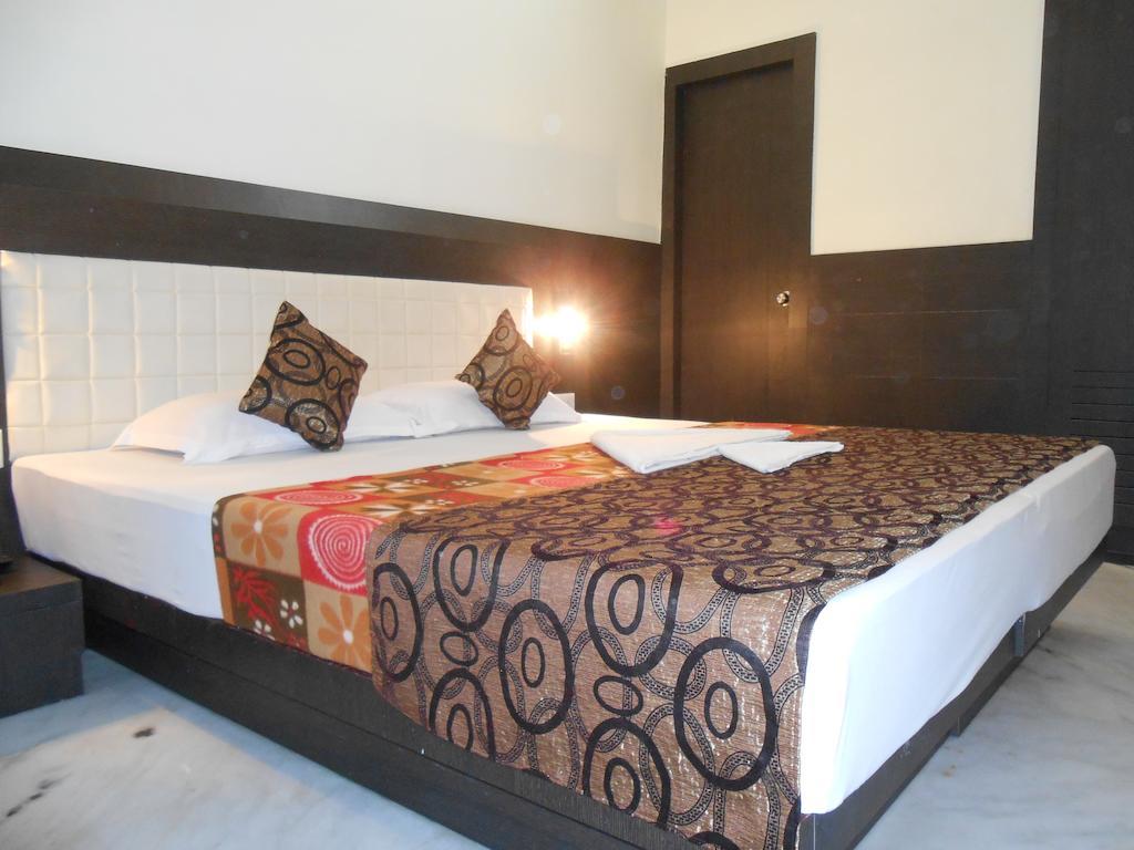 Hotel Mulberry Kolkata Exterior photo